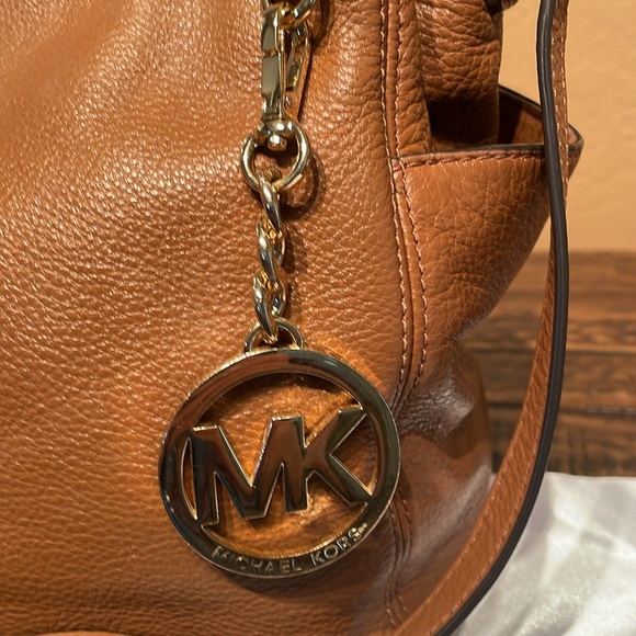 Michael Kors Brown Pebbled Leather Shoulder/Crossbody Bag EUC w/dust bag - Picture 3 of 14